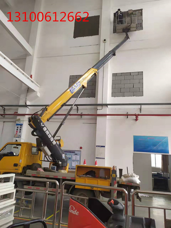 高空作业车如何快速换轮胎